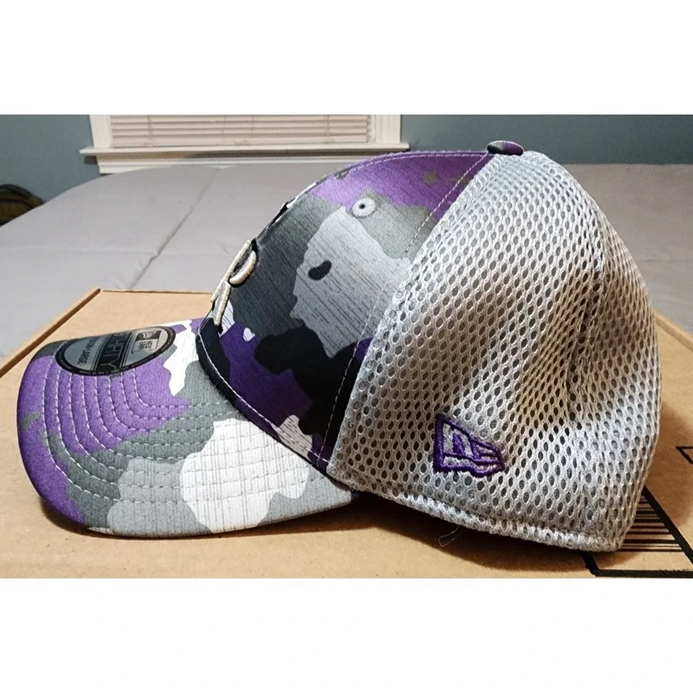 New Era® Colorado Rockies (M/L) Team Neo™ 39THIRTY Active Flex Hat - Purple Camo